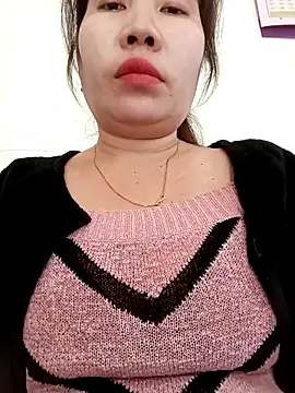 Snapshot of Reema_143 chatting on 02/26/26, 06:35 Reema 143 online show from 02/26/26, 06:35