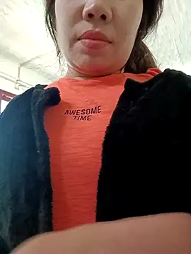 Snapshot of Reema_143 chatting on 01/08/26, 03:12 Reema 143 online show from 01/08/26, 03:12