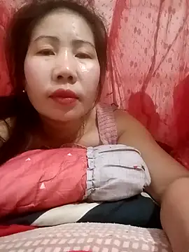 Snapshot of Reema_143 chatting on 02/26/26, 09:48 Reema 143 online show from 02/26/26, 09:48