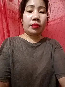 Snapshot of Reema_143 chatting on 02/22/26, 03:57 Reema 143 online show from 02/22/26, 03:57