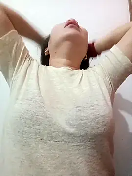 Snapshot of Reema_143 chatting on 02/17/26, 12:52 Reema 143 online show from 02/17/26, 12:52