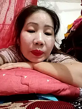 Snapshot of Reema_143 chatting on 01/09/26, 03:52 Reema 143 online show from 01/09/26, 03:52