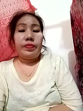 Snapshot of Reema_143 chatting on 01/16/26, 04:22 Reema 143 online show from 01/16/26, 04:22