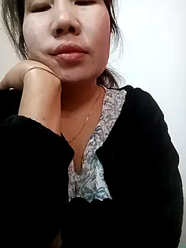 Snapshot of Reema_143 chatting on 02/25/26, 03:18 Reema 143 online show from 02/25/26, 03:18