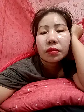 Snapshot of Reema_143 chatting on 02/15/26, 11:47 Reema 143 online show from 02/15/26, 11:47