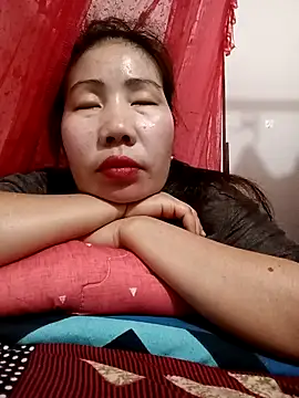 Snapshot of Reema_143 chatting on 02/19/26, 04:37 Reema 143 online show from 02/19/26, 04:37