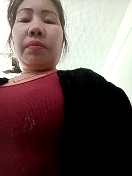 Snapshot of Reema_143 chatting on 02/14/26, 03:40 Reema 143 online show from 02/14/26, 03:40