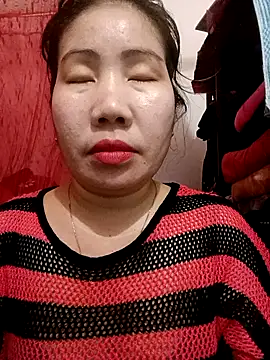 Snapshot of Reema_143 chatting on 02/14/26, 03:45 Reema 143 online show from 02/14/26, 03:45