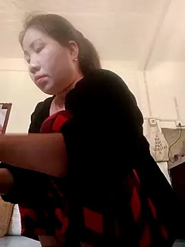 Snapshot of Reema_143 chatting on 02/03/26, 02:53 Reema 143 online show from 02/03/26, 02:53