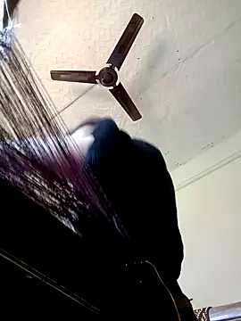 Snapshot of Reema_143 chatting on 02/19/26, 04:31 Reema 143 online show from 02/19/26, 04:31