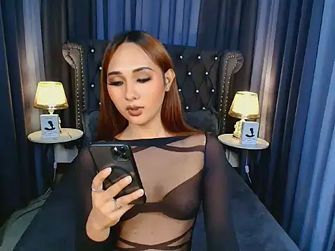 Iris Hilton online show from 12/13/25, 09:32