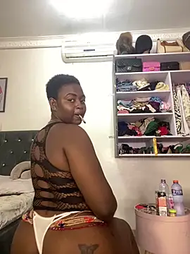 Snapshot of Thickbrat75 chatting on 12/19/25, 12:14 Thickbrat75 online show from 12/19/25, 12:14