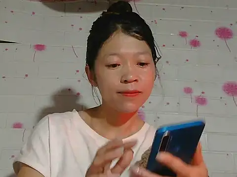 Kim mon online show from 12/18/25, 01:44