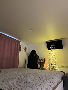 -MaybeBaby- online show from 12/04/25, 07:40