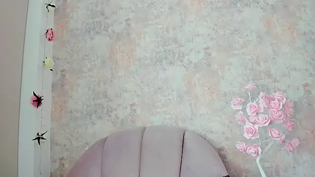 Erika Bee online show from 03/25/26, 06:46