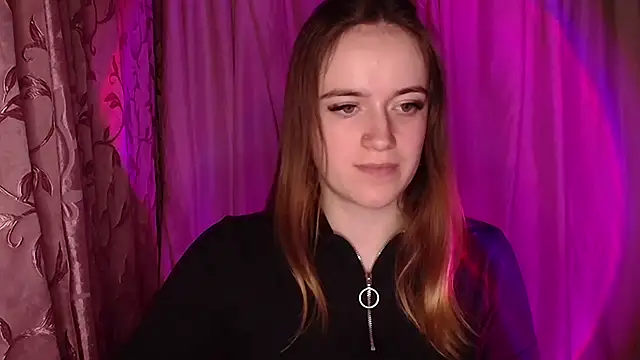 Snapshot of Illa_May chatting on 12/13/25, 08:04 Illa May online show from 12/13/25, 08:04