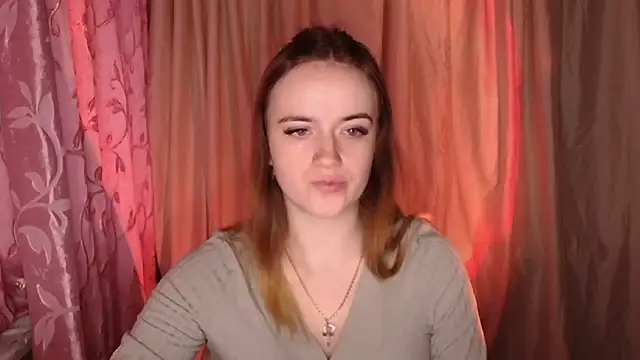 Snapshot of Illa_May chatting on 12/16/25, 07:12 Illa May online show from 12/16/25, 07:12