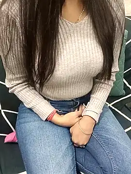 Snapshot of pure_beauty03 chatting on 12/04/25, 05:28 pure beauty03 online show from 12/04/25, 05:28