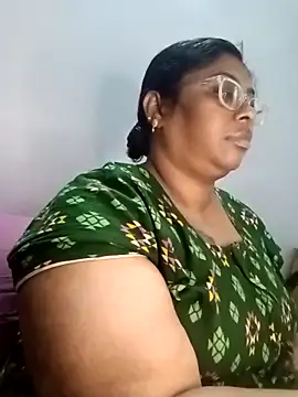 Riya-mallus online show from 11/28/25, 06:46