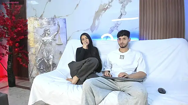 Snapshot of dracke_and_zara chatting on 06/12/26, 01:31 dracke and zara online show from 06/12/26, 01:31