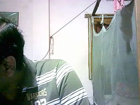 handsome12345  online show from 12/21/25, 03:41