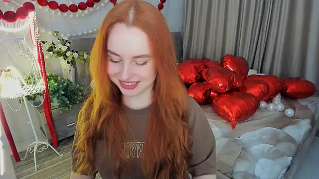 AirySilhouette online show from 02/15/26, 06:07