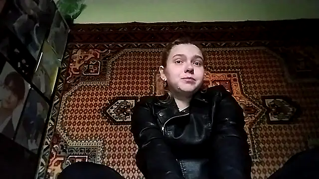 KikiBang online show from 11/28/25, 08:25