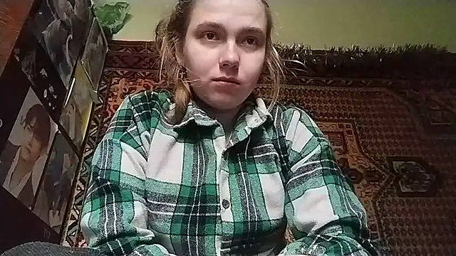 KikiBang online show from 12/22/25, 08:14