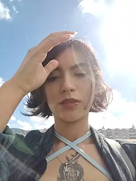 Zoe addiction online show from 11/22/25, 02:16