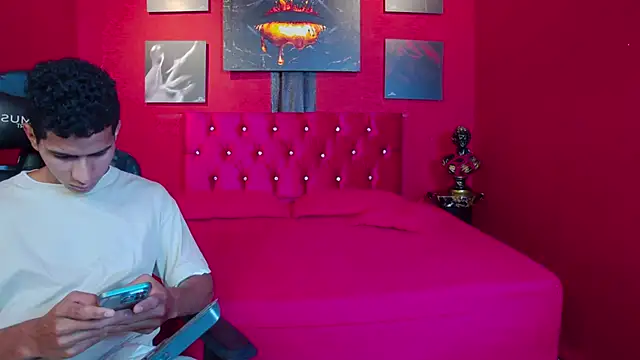 Noah Greenhart online show from 01/11/26, 03:08