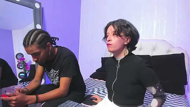 CoralAndOcean  online show from 12/15/25, 06:03