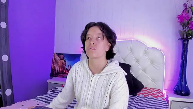 Snapshot of CoralAndOcean_ chatting on 11/27/25, 12:27 CoralAndOcean online show from 11/27/25, 12:27