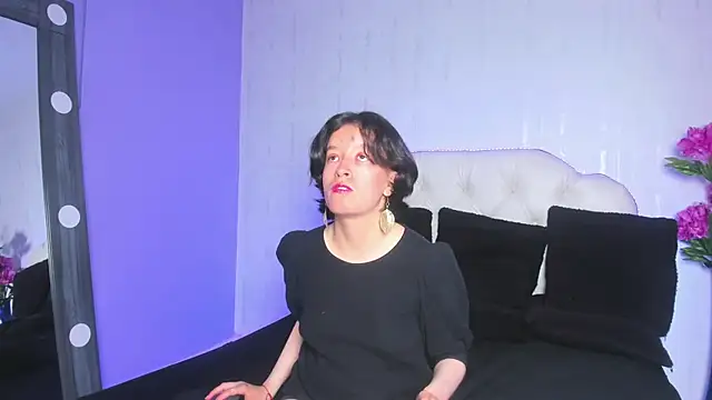 CoralAndOcean  online show from 12/17/25, 05:29