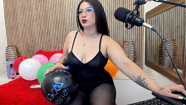MillyHotsoon online show from 05/09/26, 03:32
