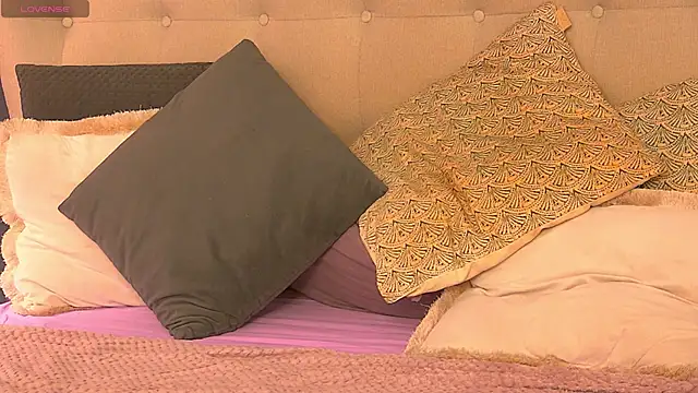 SeniGrandee online show from 05/13/26, 08:27