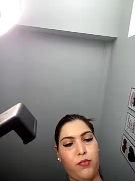 melyssaa23 online show from 12/01/25, 04:41