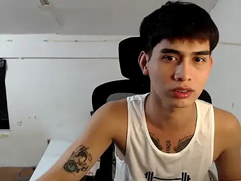 DecentGUy04 online show from 11/20/25, 05:57