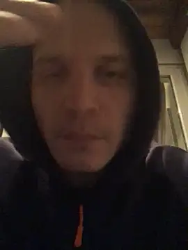 Spielzeugtwink online show from 12/15/25, 07:52