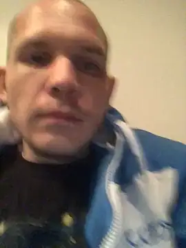 Spielzeugtwink online show from 05/19/26, 09:44