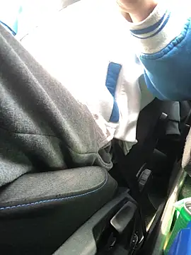 Spielzeugtwink online show from 04/15/26, 01:26