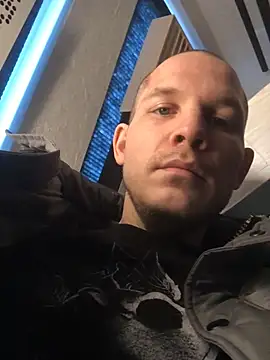 Spielzeugtwink online show from 03/13/26, 12:43