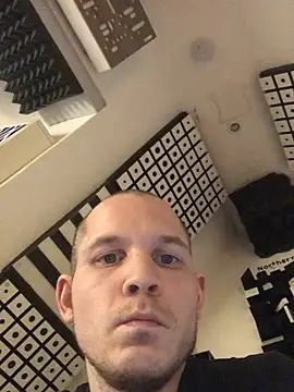 Spielzeugtwink online show from 04/03/26, 03:40