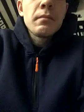 Spielzeugtwink online show from 12/14/25, 11:38