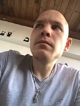 Spielzeugtwink online show from 05/30/26, 04:12