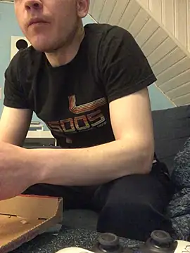 Spielzeugtwink online show from 03/14/26, 09:21