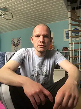 Spielzeugtwink online show from 05/06/26, 02:54
