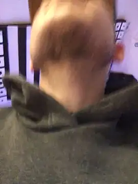 Spielzeugtwink online show from 12/05/25, 02:37