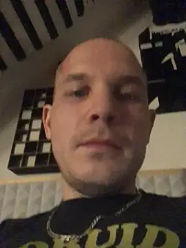 Spielzeugtwink online show from 03/09/26, 05:27