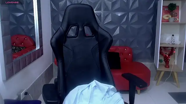 becky lynch 102 online show from 11/21/25, 05:12