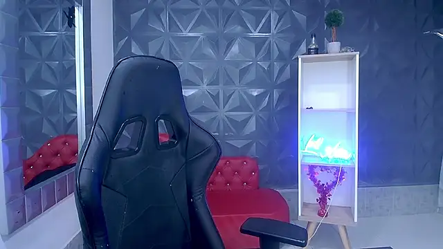 becky lynch 102 online show from 02/22/26, 07:48